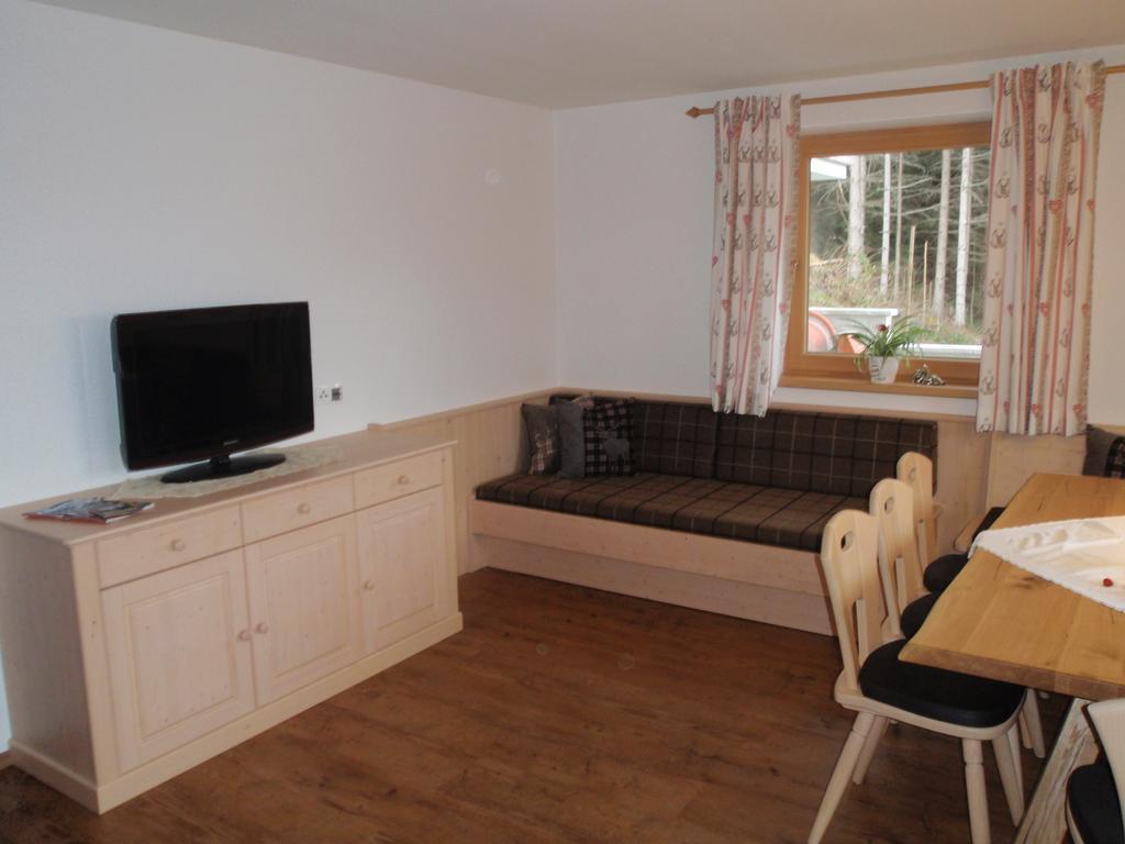 Landhaus Alpenjaeger Hainzenberg Quarto foto