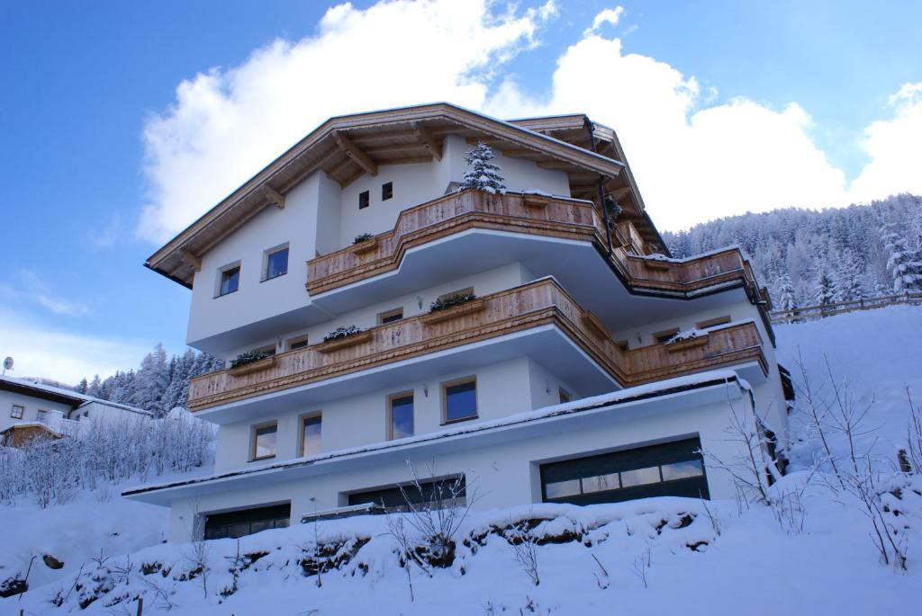 Landhaus Alpenjaeger Hainzenberg Exterior foto