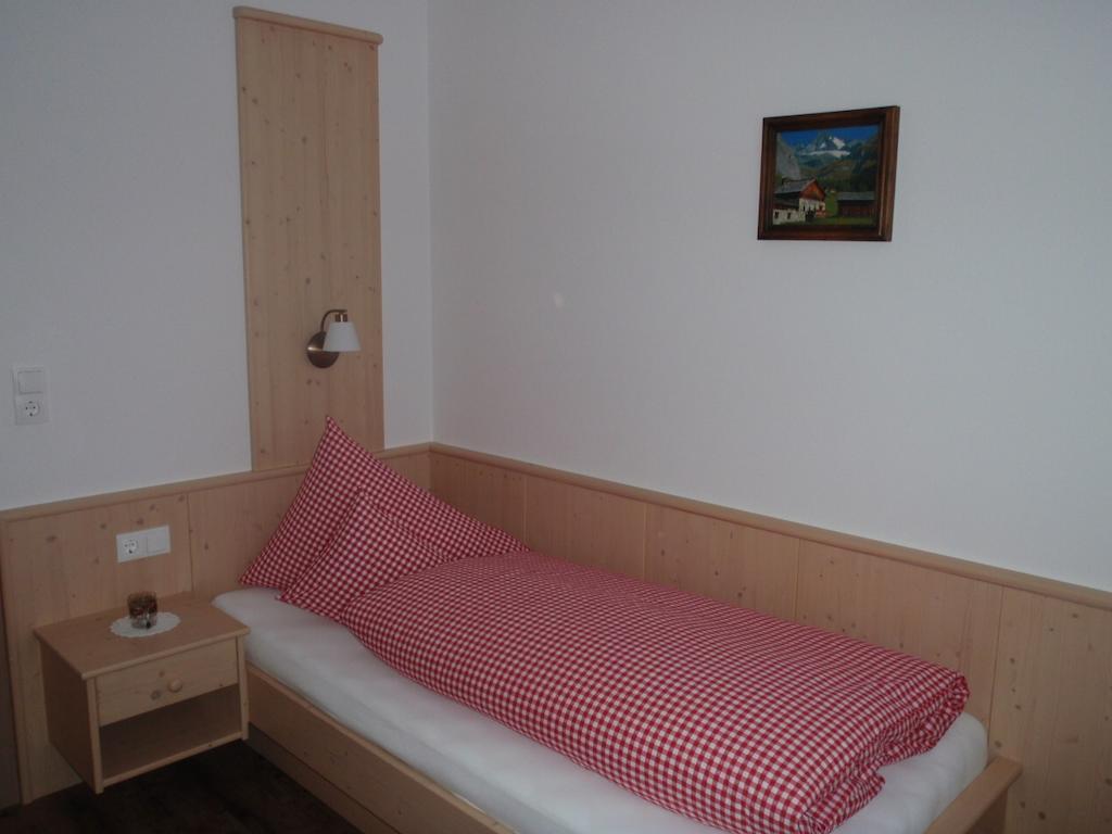 Landhaus Alpenjaeger Hainzenberg Quarto foto